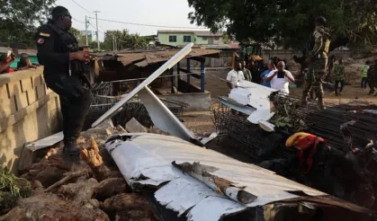 Ölüm uçuşu: Helikopter yere çakıldı