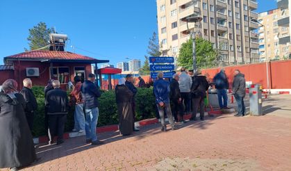 Yer Diyarbakır: Bir kilogram ucuz et için saatlerce bekleyiş