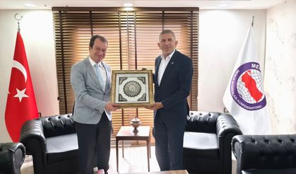 Dicle Üniversitesi’nden Memur-Sen’e dayanışma ziyareti