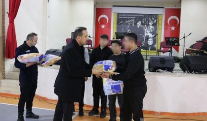 Diyarbakır’da cezaevindeki çocuklara gönül sofrası