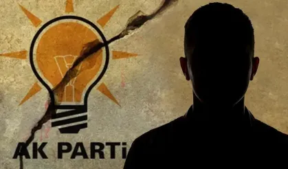 AK Parti'de peş peşe istifa depremi!