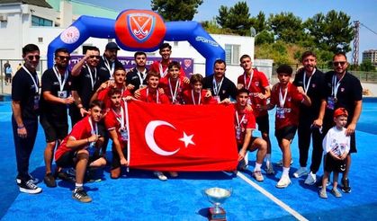 Diyarbakır Spor Lisesi'nin hokey gururu