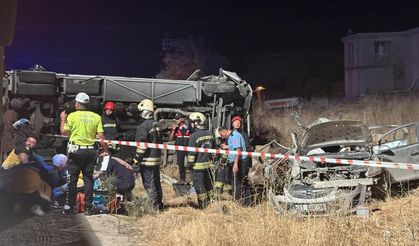 Gaziantep'te feci kaza: Çok sayıda ölü ve yaralı var