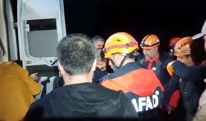 Elazığ-Diyarbakır yolunda tır şarampole uçtu: Yaralılar var