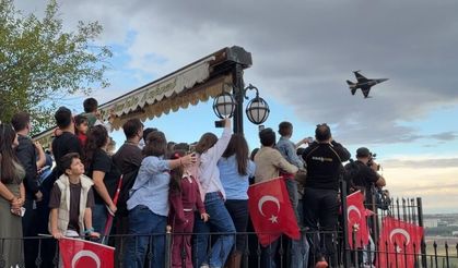 SOLOTÜRK’ün Diyarbakır gösterisine yoğun ilgi