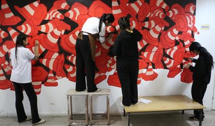 Diyarbakır Güzel Sanatlar Lisesi’nde dersler duvarlara taştı