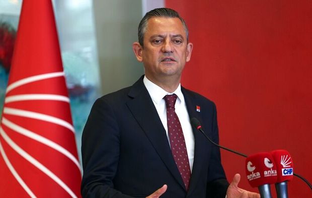 Özel'den bomba çıkış:  CHP’den toplu istifa ve ara seçim hamlesi