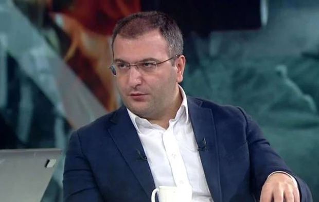 Zonguldak’ta 74 Yaşındaki Gazeteci Cem Küçük’ün Babası Erdal Küçük Fındık Bahçesinde Hayatını Kaybetti