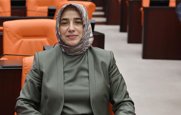 Özlem Zengin'den İmamoğlu Çağrısı!