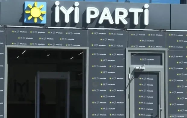 Son Dakika: Partisinden Ayrıldı, İşte Yeni Adresi