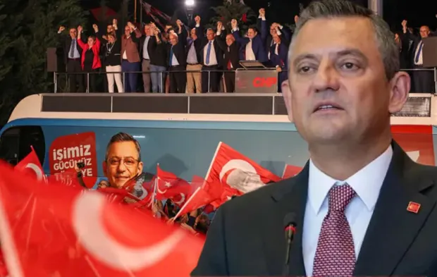 Eski Mankenden CHP Lideri Özel'e Destek!