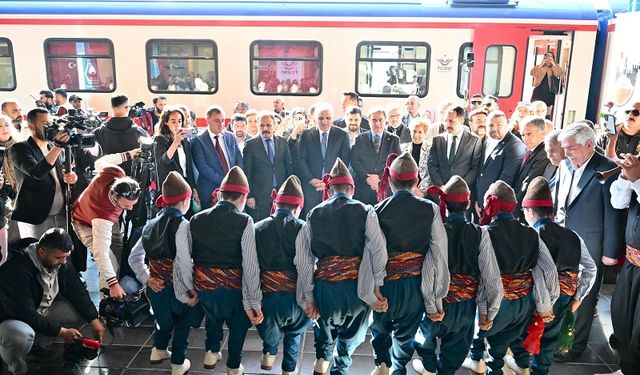 Diyarbakır-Ankara turistik tren seferleri başladı