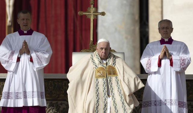 Papa Francis hayatını kaybetti