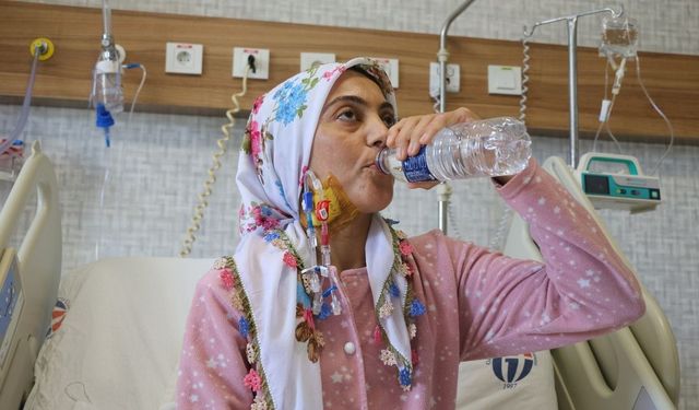 30 yaşındaki kadın, vücudunda 5 böbrekle yaşıyor