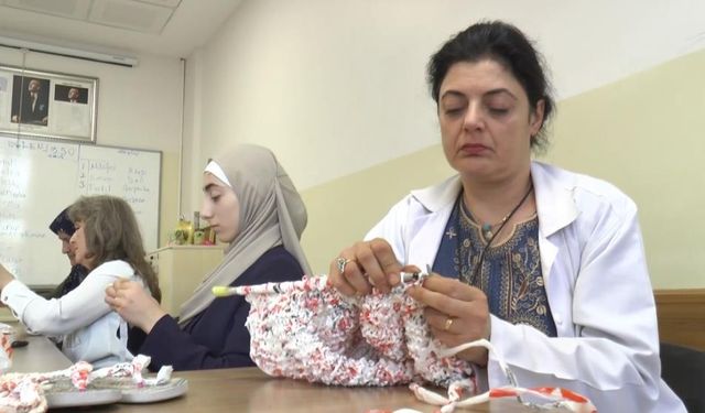 Kanseri sanata tutunarak yendi