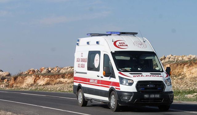 Şanlıurfa’da iki otomobil çarpıştı: Ölü ve yaralılar var