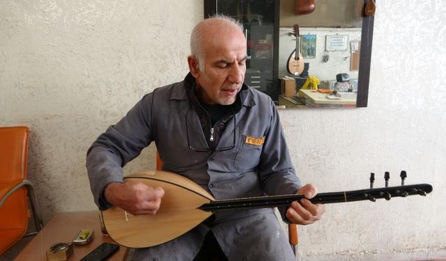 Hem üretiyor hem çalıyor hem de söylüyor
