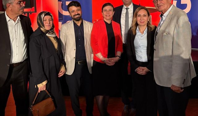 Diyarbakır Eş Başkanı Bucak, Almanya’da yerel yönetimler etkinliğine katıldı