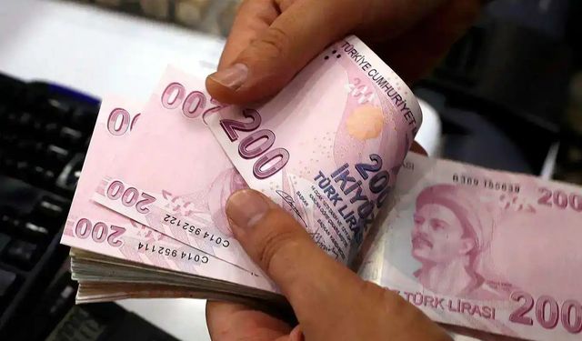 Emeklilerin bayram ikramiyesi ödemeleri başlıyor