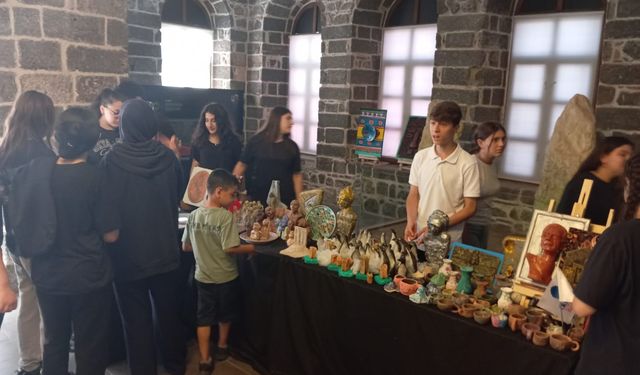 Diyarbakır'da geçmişle geleceğin buluştuğu sergi