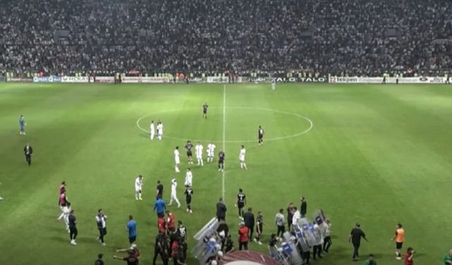Elazığspor - Vanspor maçı yarım kaldı: Kararı TFF verecek