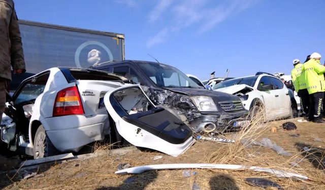 Kurban Bayramı'nda yollar kan gölüne döndü