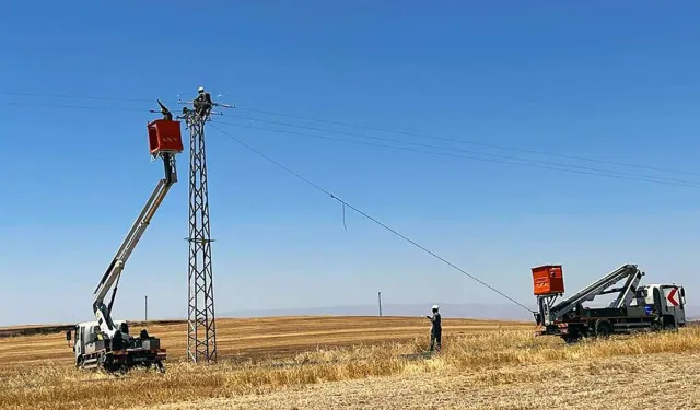Şanlıurfa’da elektrik kesintilerine tepki
