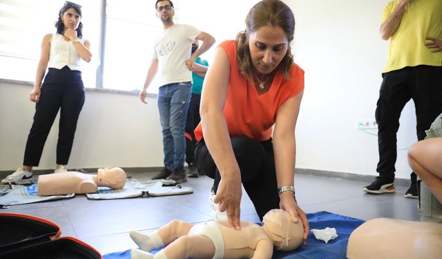 Diyarbakır'da personellere kriz anı müdahale eğitimi