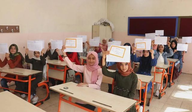 Yaklaşık 20 milyon öğrenci için karne heyecanı