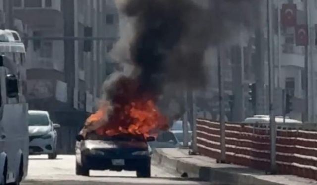 Batman’da seyir halindeki araçta yangın