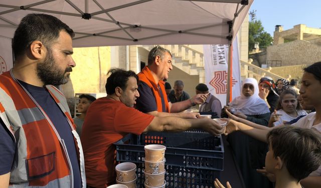 Mardin’de 2 bin kişiye aşure dağıtıldı