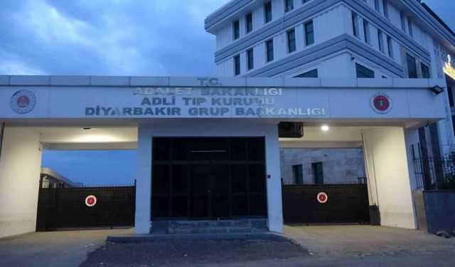 Diyarbakır’da kaldırımda kanlı pusu: 1 ölü