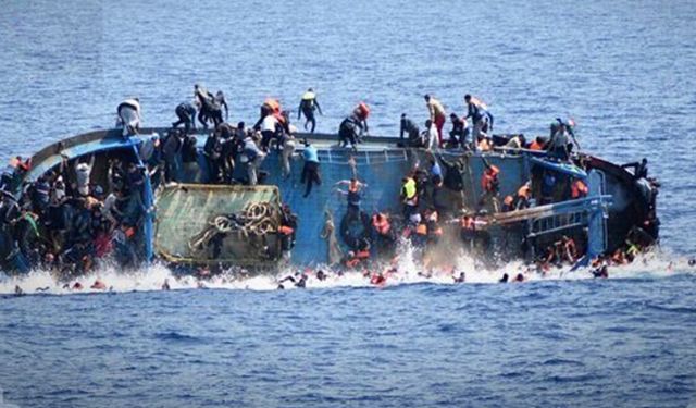 Alabora olan teknede 20 kişi öldü