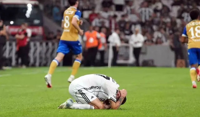 Beşiktaş şokta; Taraftardan istifa tezahüratı
