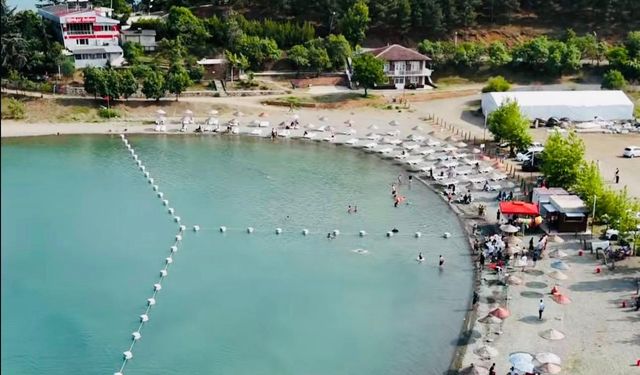 Hazar Gölü sıcak yaz günlerinin vazgeçilmez adresi oldu
