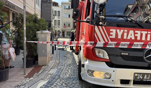 3 katlı binada yangın paniği