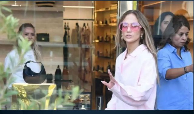 Jennifer Lopez’e ‘müşteri sınırı’ uygulaması