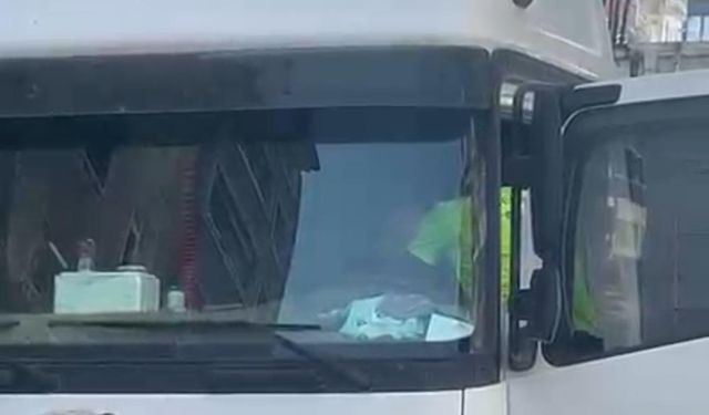 Kalp krizi geçirdi otomobile çarptı
