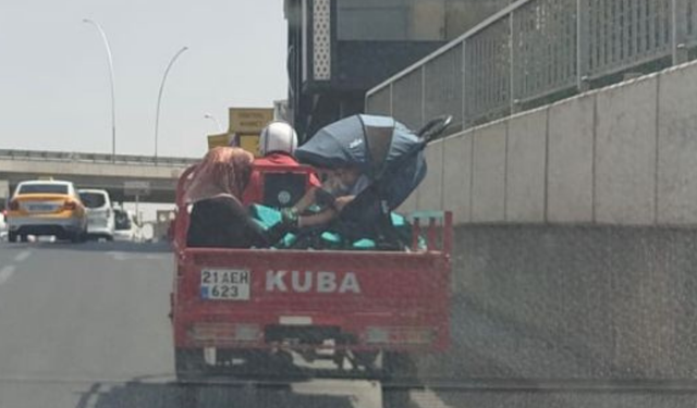 Diyarbakır’da yürekleri ağıza getiren görüntü: Motosiklet kasasında bebek!