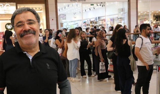Yazar Ahmet Ümit, Diyarbakır'da okurlarıyla buluştu