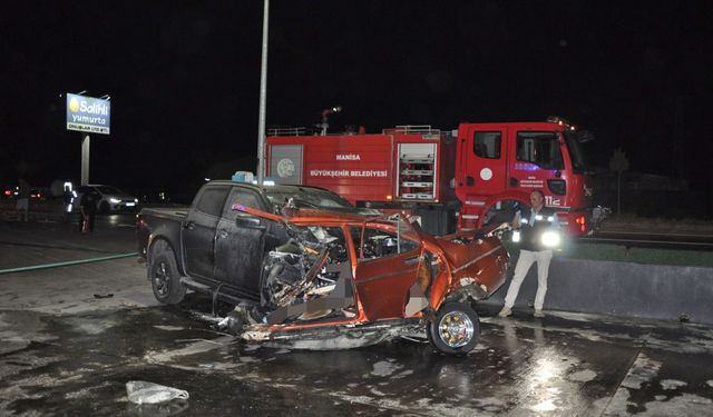 Manisa'da feci kaza: Çok sayıda ölü ve yaralı