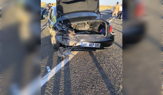 Otomobiller çarpıştı: 3’ü çocuk 7 yaralı