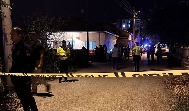 Annesini, kardeşini ve komşusunu vurdu!