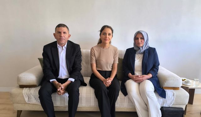 Diyarbakır’da şiddete uğrayan öğretmene sendikalardan ziyaret