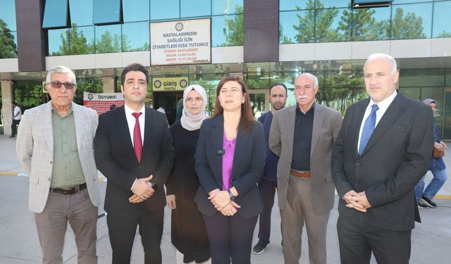 Diyarbakır Eşbaşkanı Serra Bucak’tan İsmail Beşikçi’ye hastane ziyareti