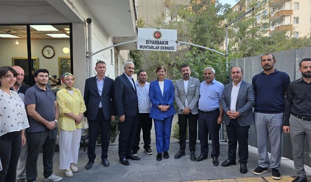 Diyarbakır’da AK Parti heyeti, muhtarlarla istişare toplantısı yaptı