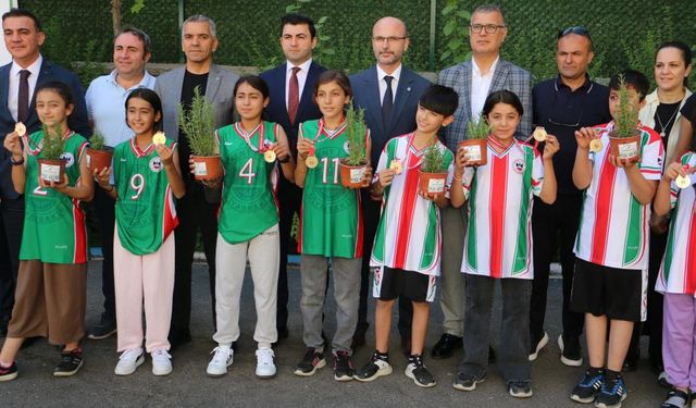 Diyarbakır’da "Uluslararası İşitme Engelliler Haftası" kutlandı