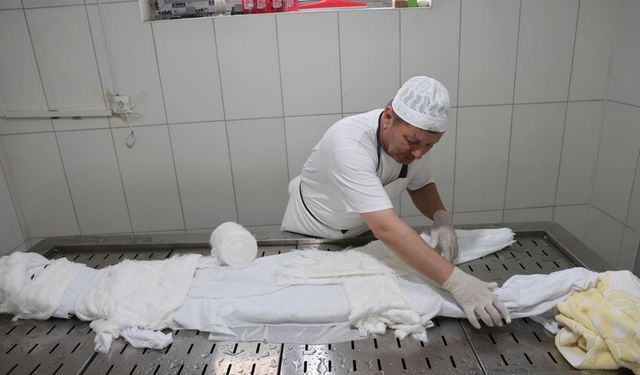 Diyarbakır’da 19 yıllık gassal, cenaze yıkamanın inceliklerini anlattı
