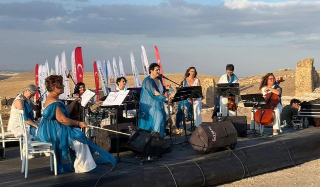 Diyarbakır’da Allegra Ensemble’den Zerzevan Kalesi'nde konser