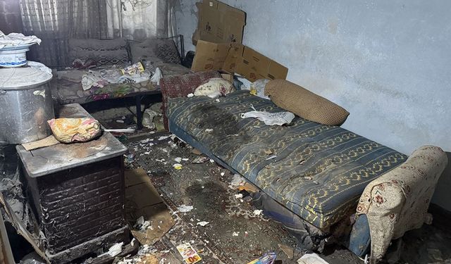 Bir ay boyunca ölen annesinin cesediyle yaşadı